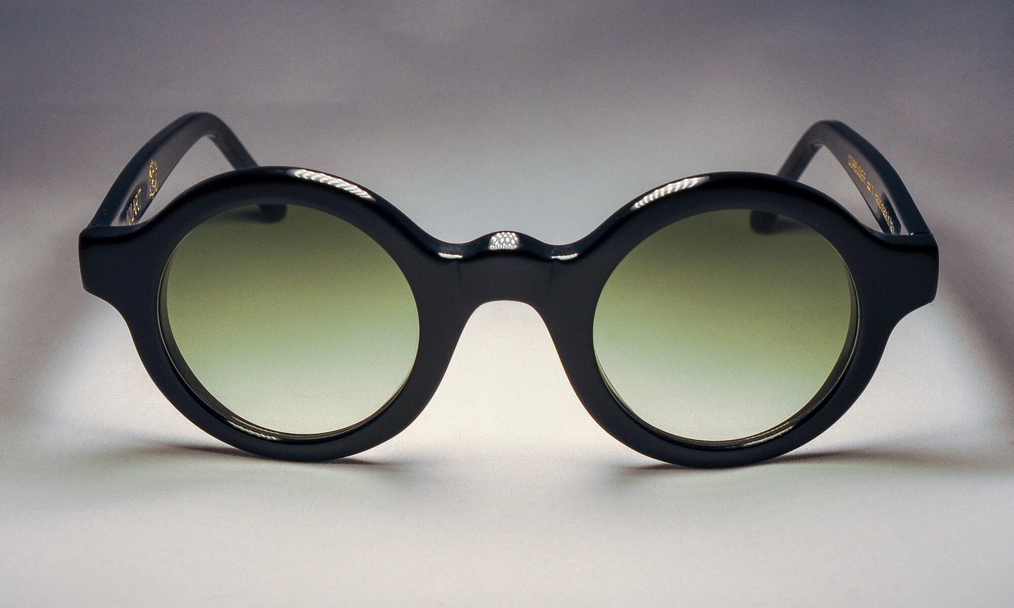 Corbusier | Glossy Black